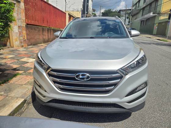 HYUNDAI TUCSON 1.6 16V T-GDI GASOLINA GLS ECOSHIFT HYUNDAI TUCSON 1.6 16V T-GDI GASOLINA GLS ECOSHIFT